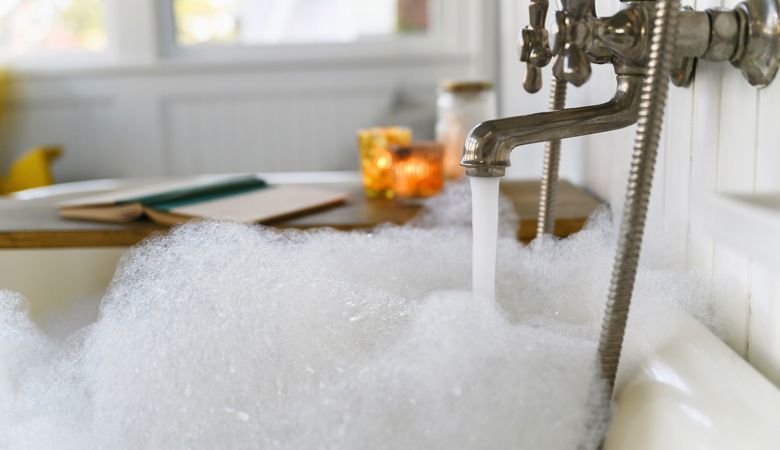 How To Run The Perfect Bubble Bath (So You Don't Waste All That Water)